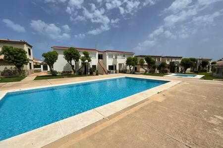 Forcat Apartamento Bajo Con Jardin Y Piscina Ciutadella  Bagian luar foto